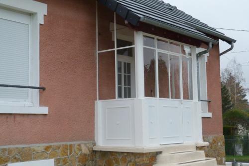 Comment nettoyer ses verrières en acier ?